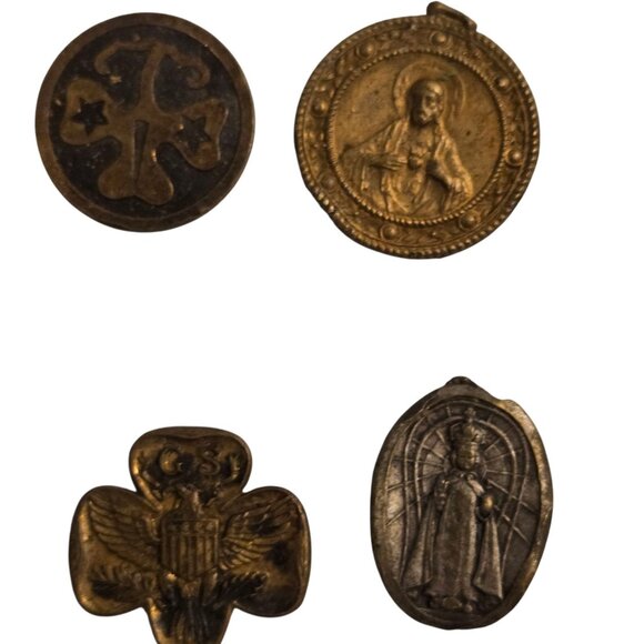 Vintage Religious Medals Pendants Lot Of 9 Jesus Mary Saints Prayer Tokens Etc - Picture 7 of 14